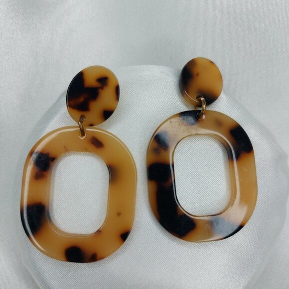 Tortoise Shell Resin Open Hoop Brown Hues Earrings - Picture 1 of 5